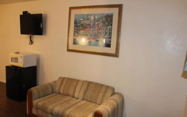 photo 2 of Oceanside Inn and Suites