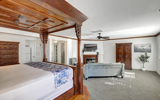 photo 2 of Oceanside Marina Suites