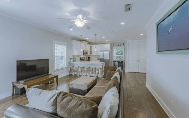 photo 3 of Oceanside Paradise - Ultra-modern Beach Townhouse