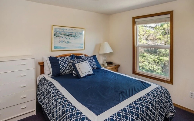 photo 3 of Oceanview Manor 6 Bedroom Home
