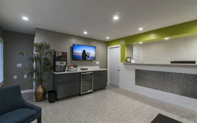 photo 4 of The SeaScape Inn