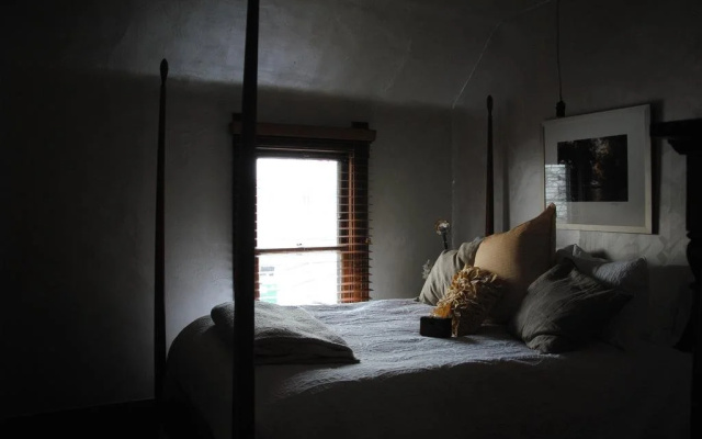 photo 3 of Off Broadway B&B