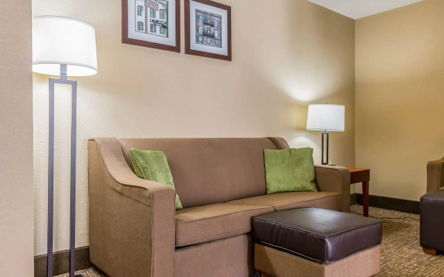 photo 5 of Comfort Inn Savannah Midtown
