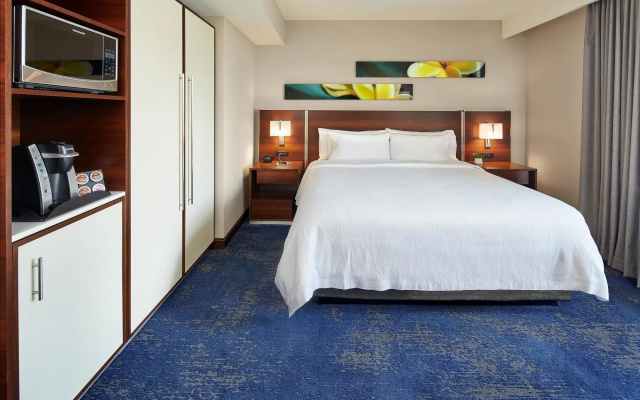 photo 5 of Hilton Garden Inn Waikiki Beach