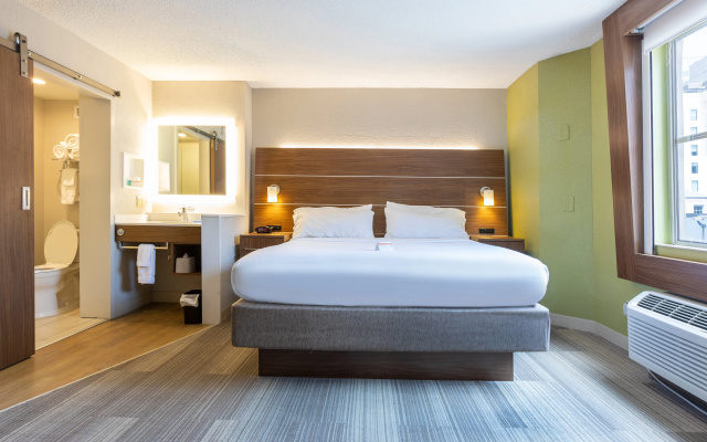 photo 5 of Holiday Inn Express New Orleans Downtown by IHG