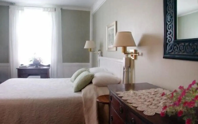 photo 4 of Old Granite Inn Bed & Breakfast