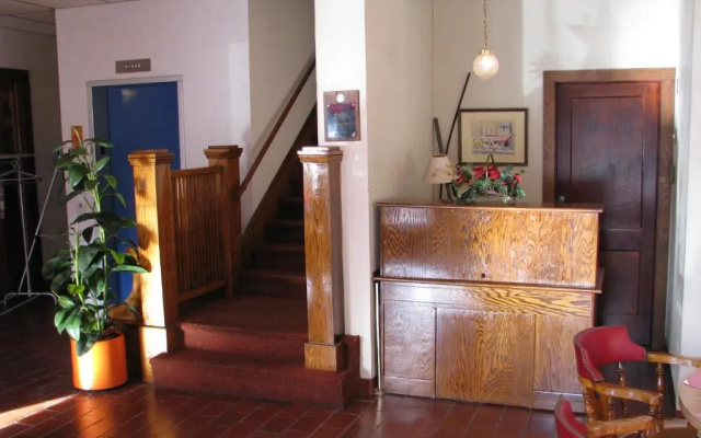 photo 2 of Old National Hotel