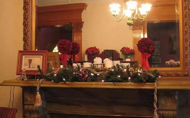 photo 2 of Olde Judge Mansion