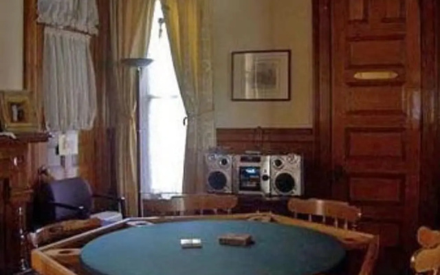 photo 3 of Olde Judge Mansion