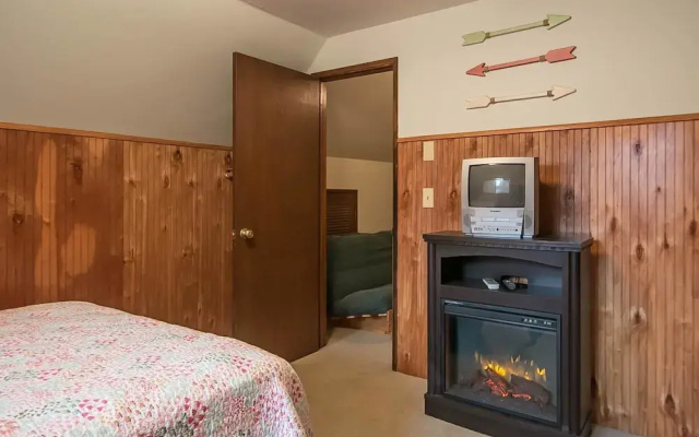 photo 2 of Ole' Berg's Den in Lake Wenatchee