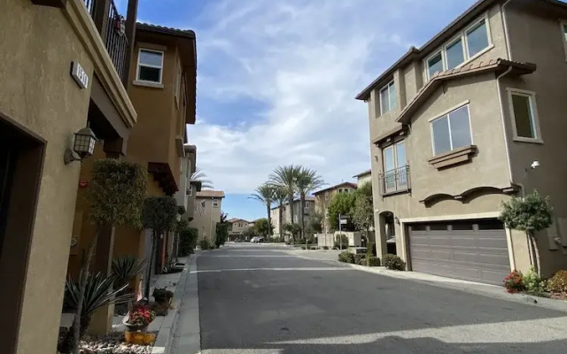 photo 3 of Olive Glen