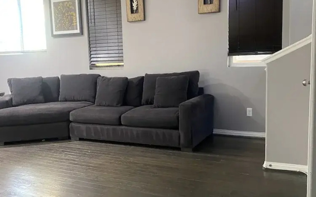 photo 5 of Olive Glen