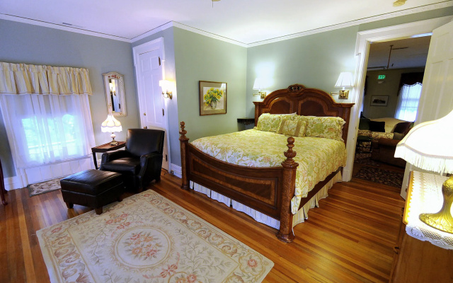 photo 2 of Oliver Inn Bed and Breakfast