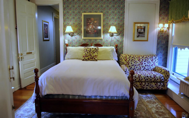 photo 4 of Oliver Inn Bed and Breakfast