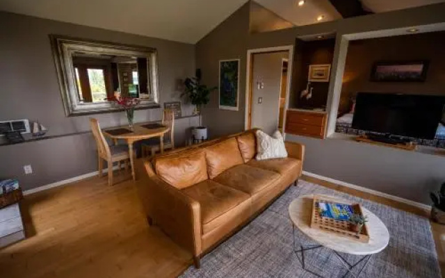 photo 3 of Olympic View Cottage