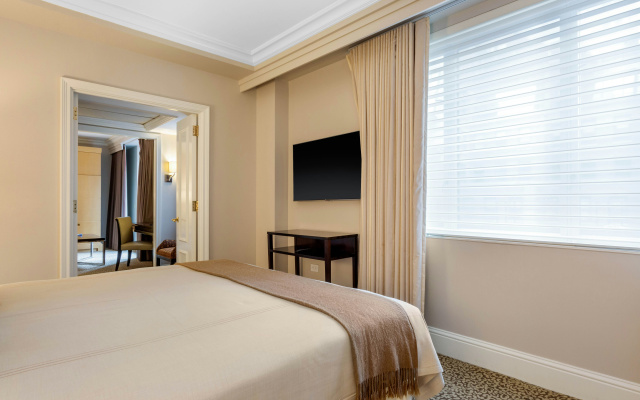 photo 4 of Omni Berkshire Place