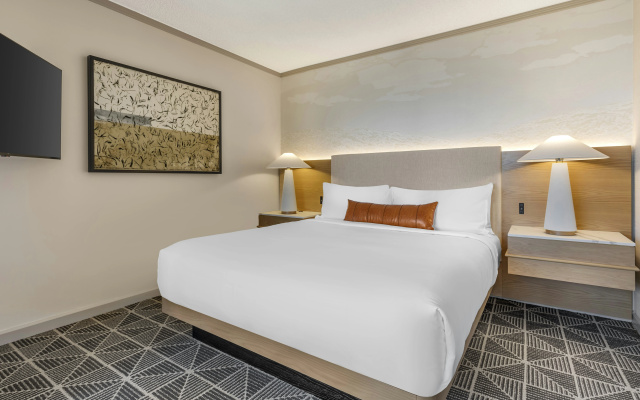 photo 5 of Omni Las Colinas Hotel