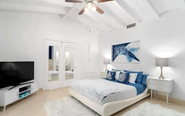 photo 5 of On The Sand Beach Front House! Ocean Experience! 2 Bedroom Home