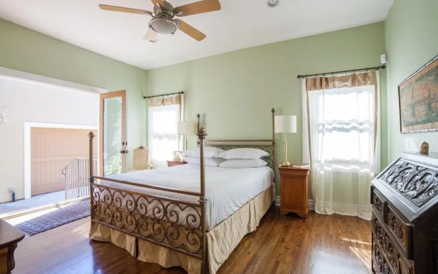 photo 4 of onefinestay - Melrose Avenue II private home