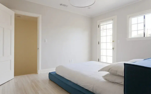 photo 2 of onefinestay Serrano Avenue private home