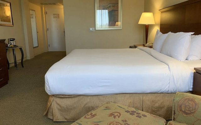 photo 4 of Ontario Airport Hotel & Conference Center