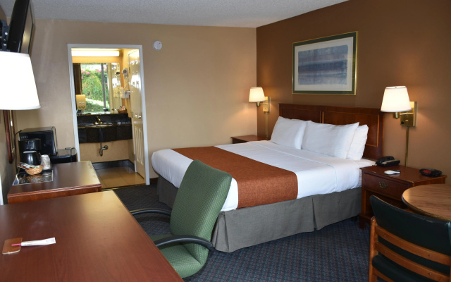 photo 2 of Ontario Airport Inn