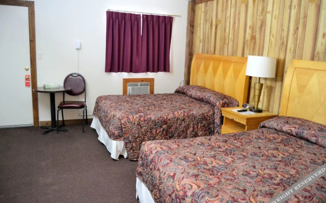 photo 5 of Ontario Inn
