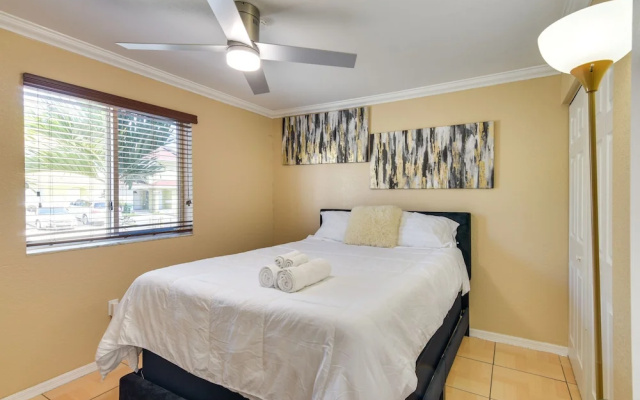 photo 3 of 5 Mi to Hard Rock Stadium! Townhome w/ Games