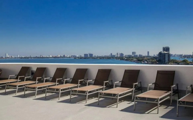 photo 2 of Opera Suites And Marina Hotel