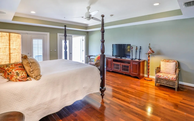 photo 5 of Orange Bayside House - Fisherman's Paradise On Captiva! 3 Bedroom Home