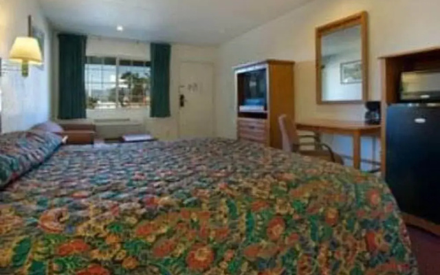 photo 2 of Orange Show Inn San Bernardino