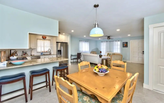 photo 5 of Orangina Vacation Rental