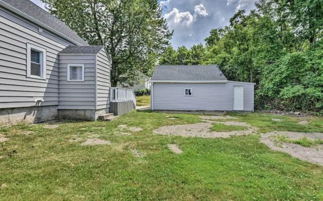 photo 2 of Orchard Park Home < 2 Mi to Highmark Stadium!