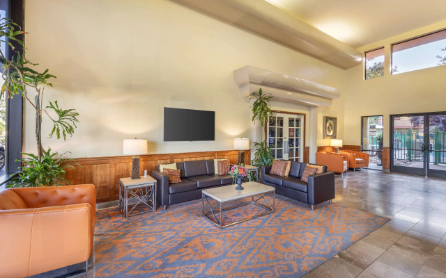 photo 2 of Best Western Plus Orchid Hotel & Suites