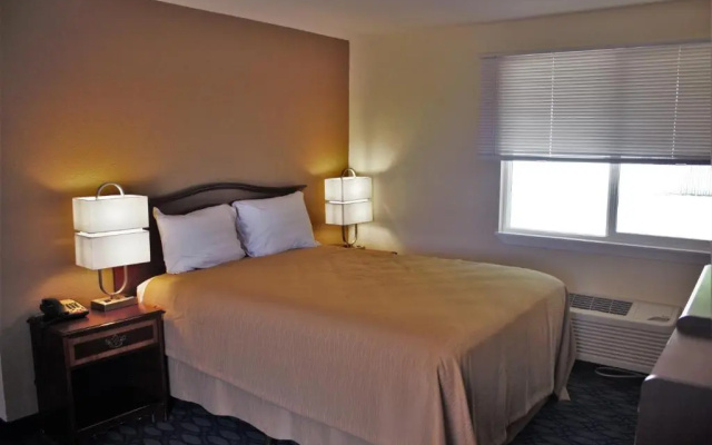 photo 4 of Oregon Trail Inn and Suites