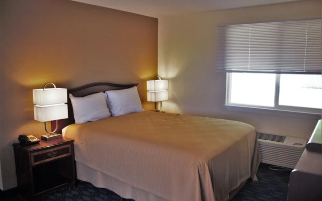 photo 5 of Oregon Trail Inn & Suites