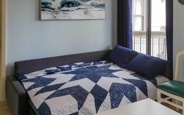 photo 2 of Orlando Condo w/ Balcony: 1.3 Miles to Universal!
