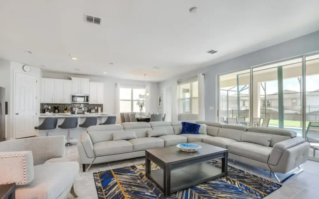 photo 2 of Beautiful 4 Bed With Pool & Spa