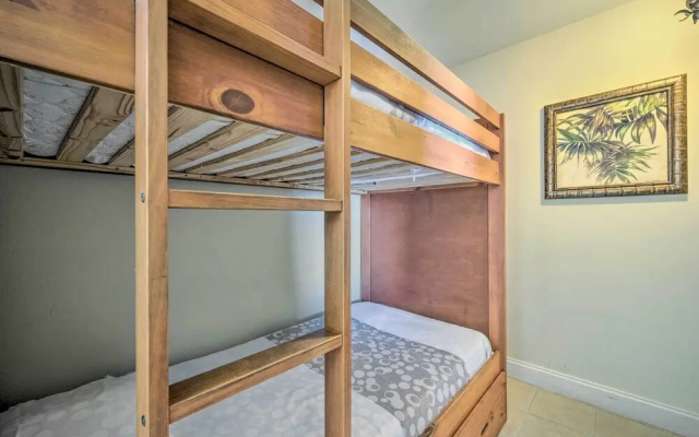photo 3 of 1 Mi to Disney: Condo w/ Water-view Balcony!