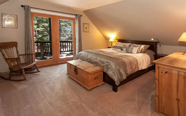 photo 2 of Oslo's Hideaway by Tahoe Mountain Properties