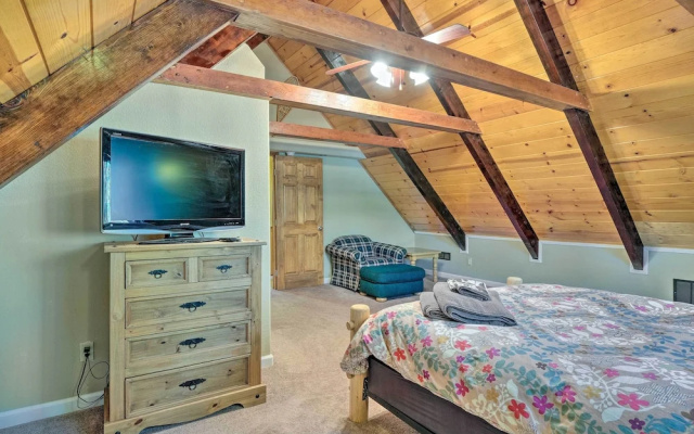 photo 3 of Game Room & Deck: Oso Cozy Cabin in Arnold!