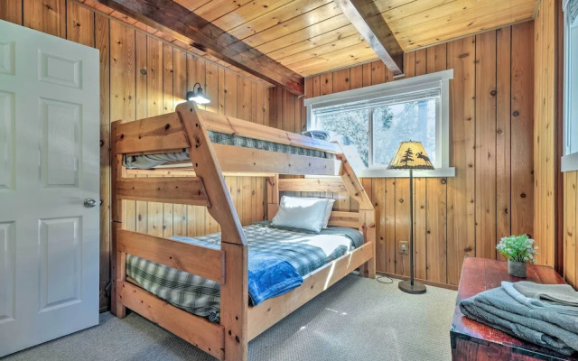 photo 4 of Game Room & Deck: Oso Cozy Cabin in Arnold!