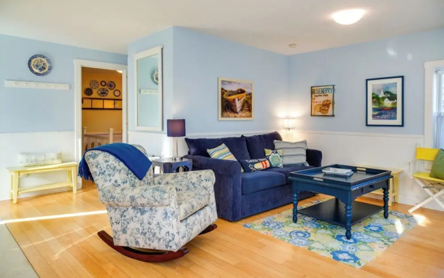 photo 2 of 'osprey Cottage' South Freeport Home on Casco Bay!
