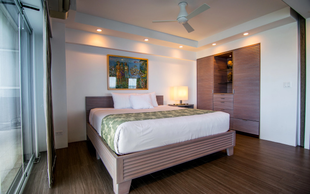 photo 5 of Waikiki Shore by OUTRIGGER