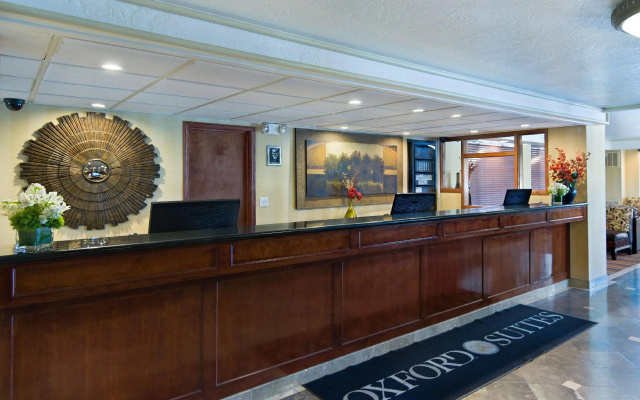 photo 2 of Oxnard Inn Lancaster