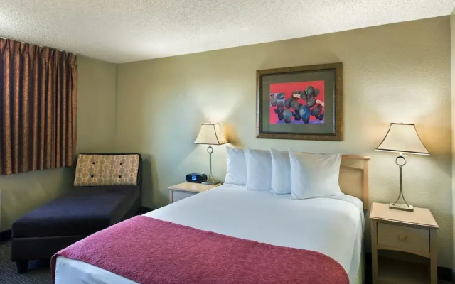 photo 5 of Oxford Suites Lancaster