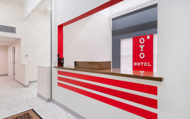 photo 3 of OYO Hotel & Apartments Houston Galleria
