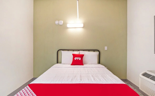 photo 5 of OYO Hotel & Apartments Houston Galleria