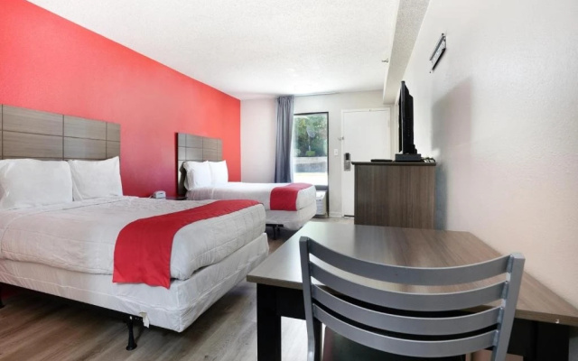 photo 2 of OYO Hotel Decatur I-285 The Perimeter