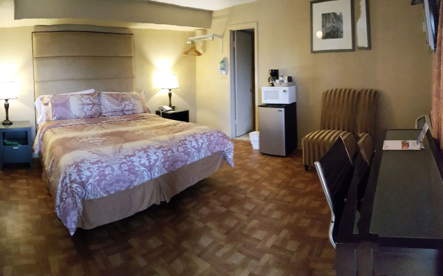 photo 3 of OYO Hotel Houston Tx Medical Center Nrg Stadium